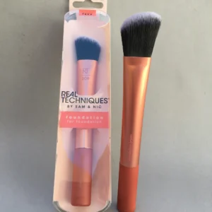 Rt Brushes single - RT209 Foundation Brush
